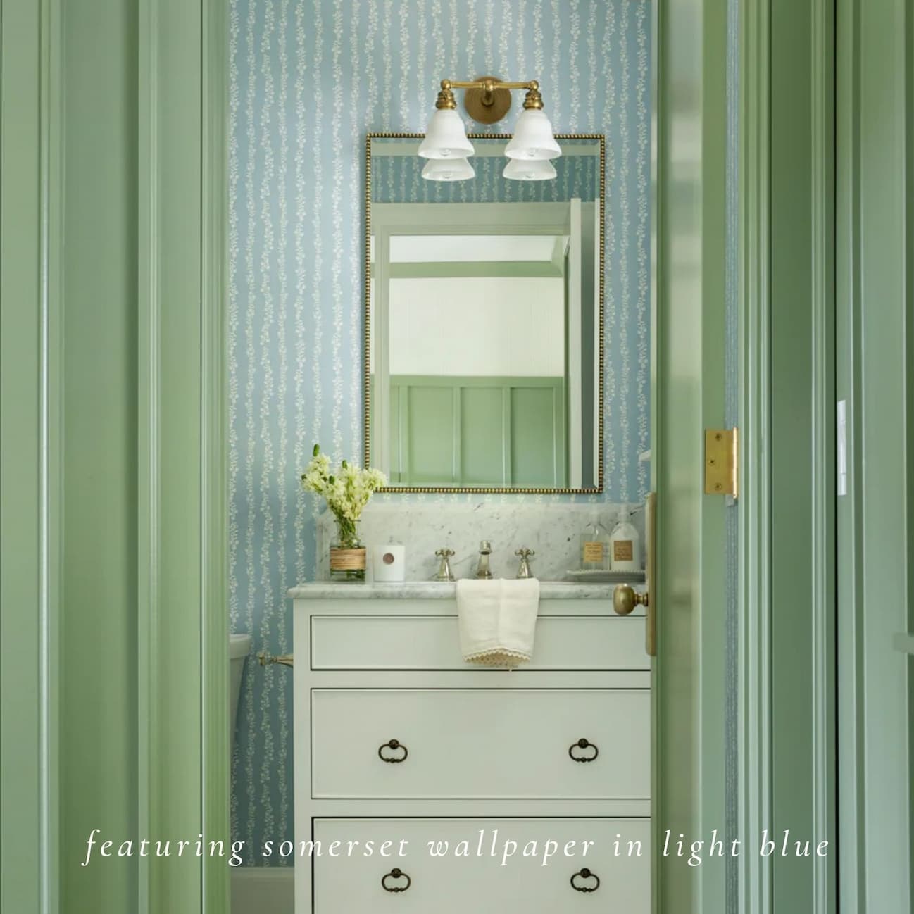 Somerset wallpaper in light blue in bathrom