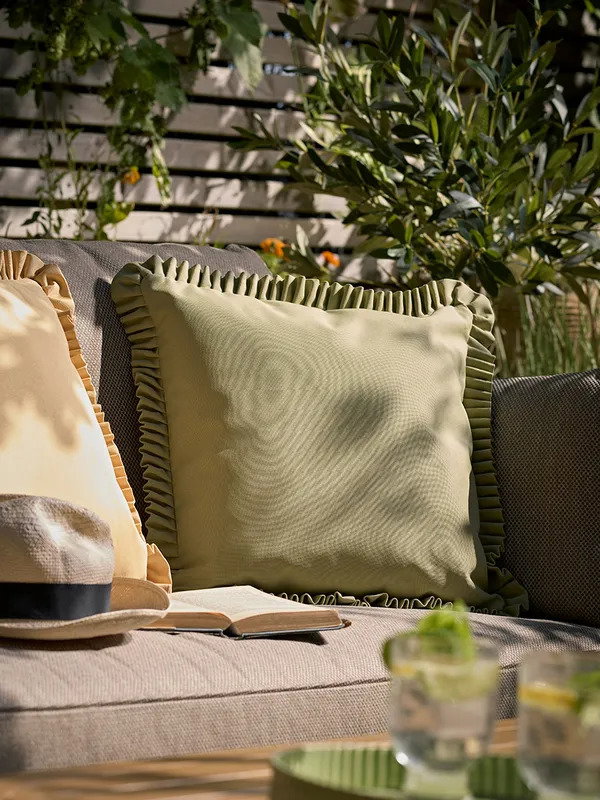 Thistlefrill Outdoor Cushion - Green