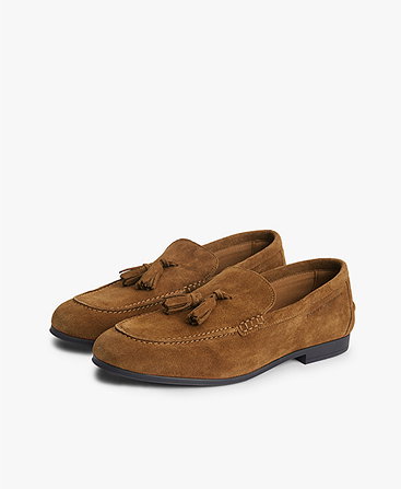 Logo Tassel Flexible Suede Loafers