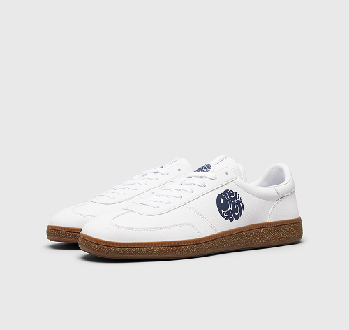 White ramblas trainer