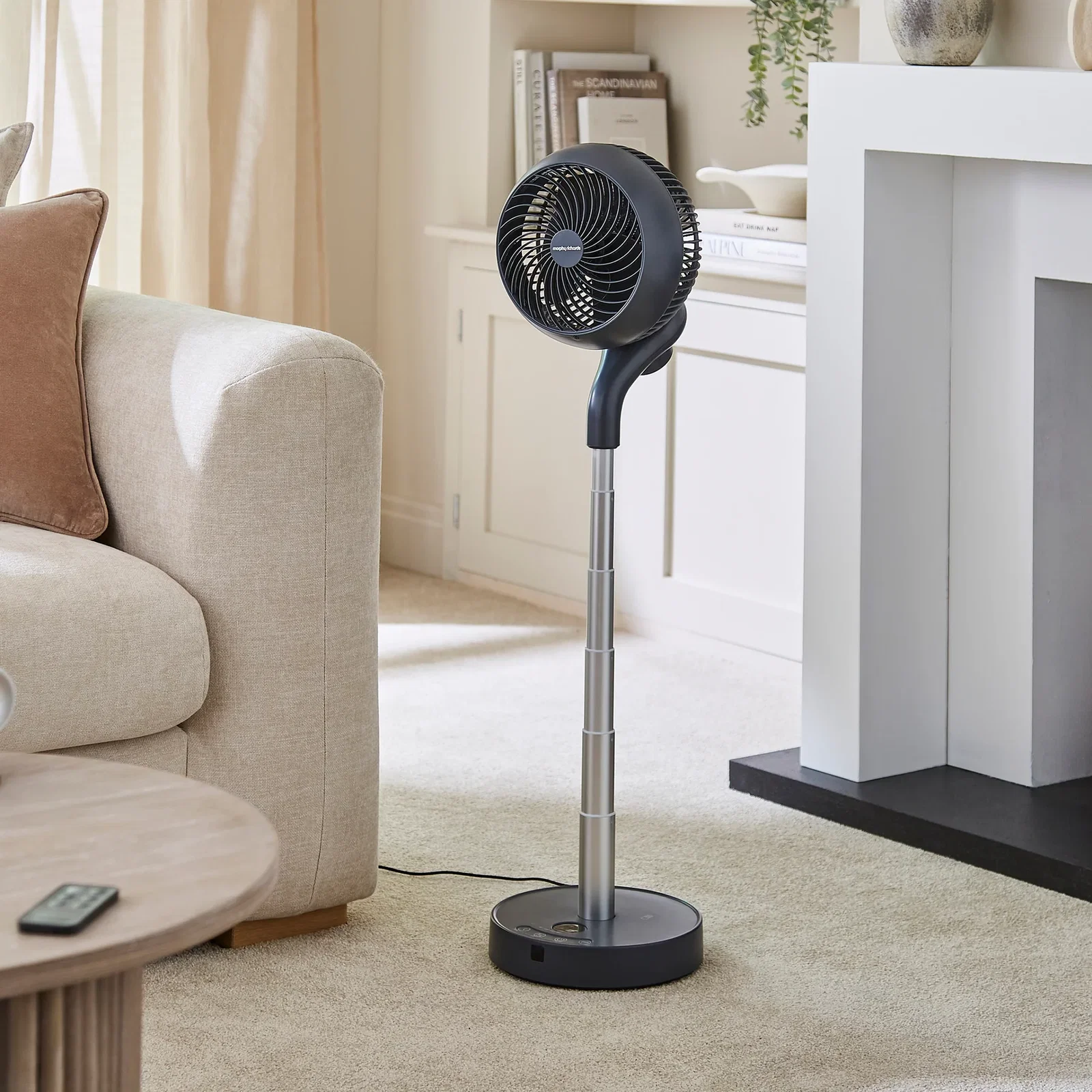 Air Flex 8 inch 360 Oscillating Telescopic Travel Air Circulator