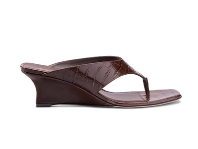 Vinnie Wedge Thong Sandal 50 in Walnut Croc
