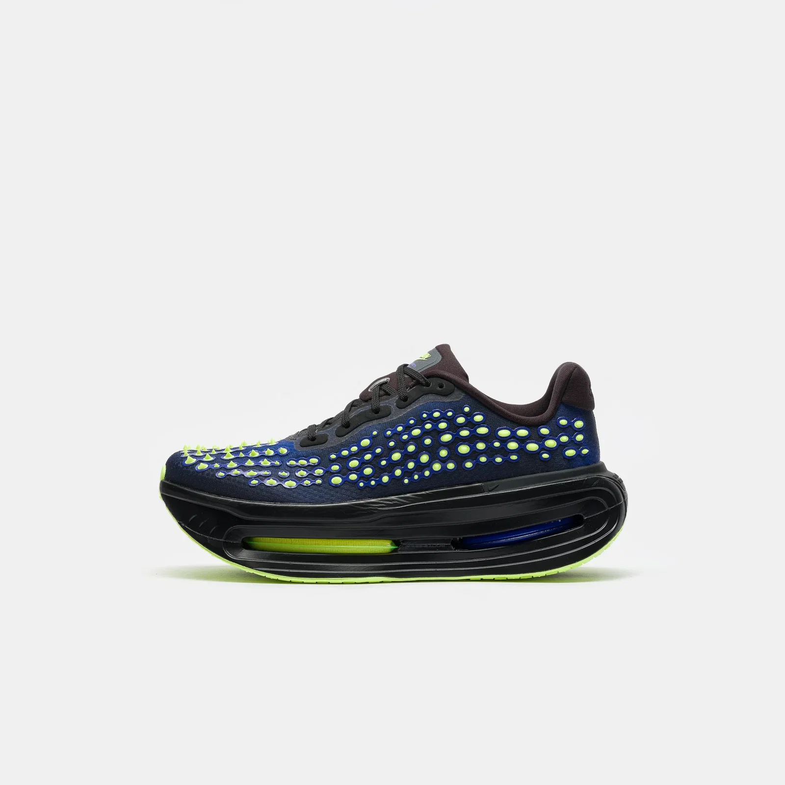 Image of Vomero Premium Sneaker in Black/Volt Glow/Rush Violet/Black