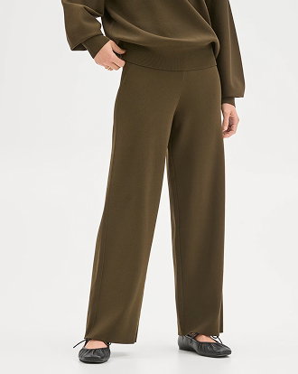 Preview crepe knit leg pants