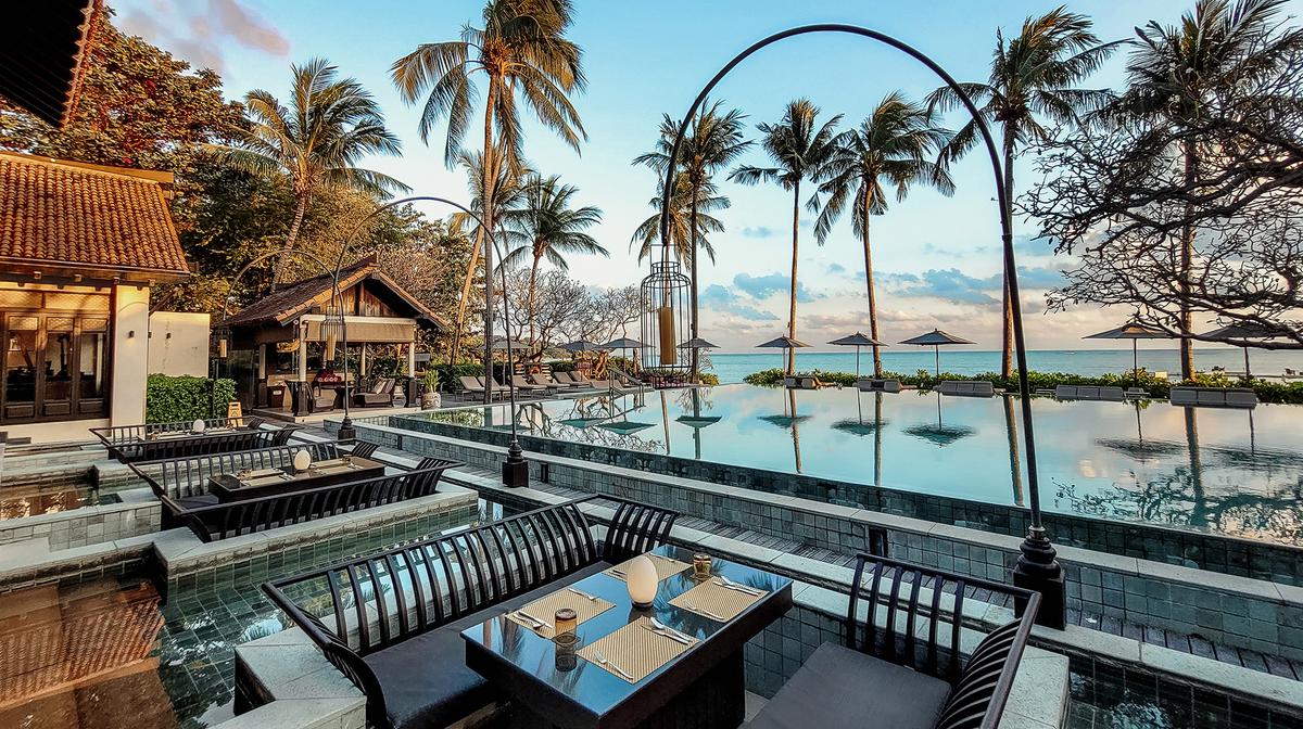 Koh Samui Beachfront Luxury with Daily Breakfast, Nightly Dinner & Free-Flow Cocktail Hour