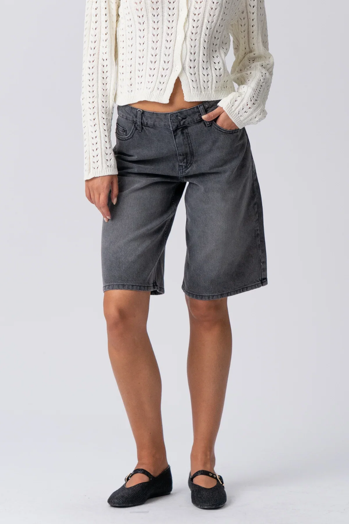 Image of Denim Jorts - schwarzer Denim