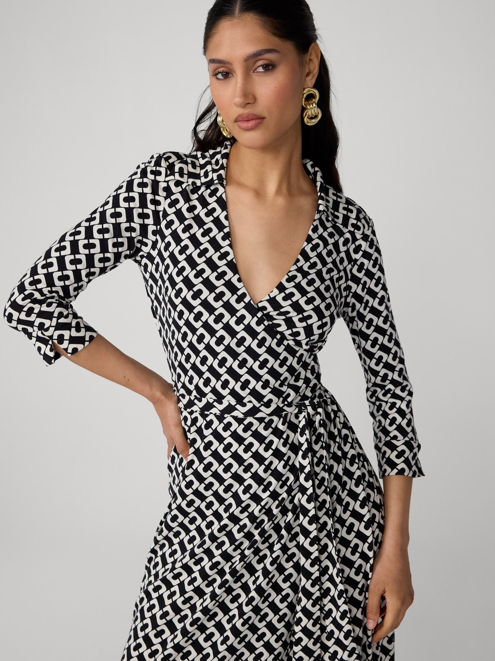 Shop DVF