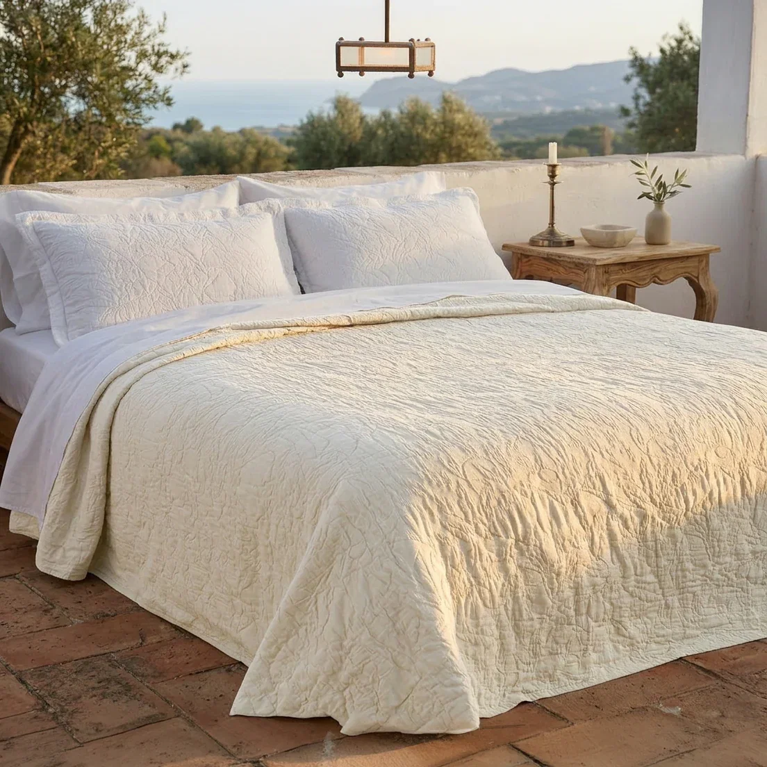 Image of Copriletto in Cotone in tinta unita <br>StoneWashed jacquard floreale - <b>Triptree