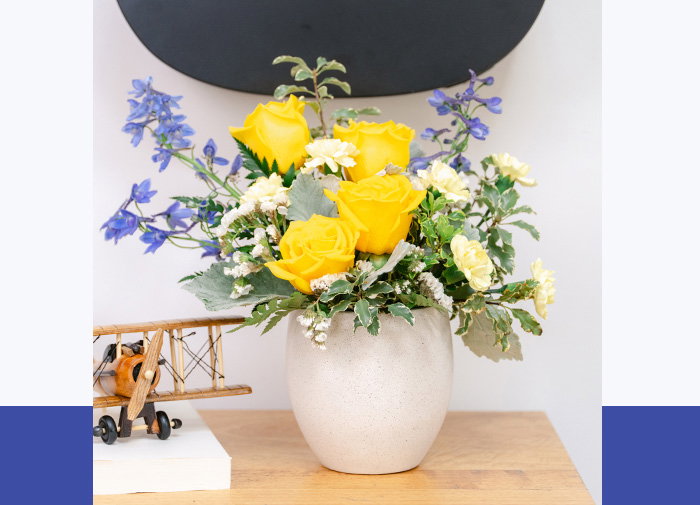 Teleflora's Coastal Bloom Bouquet