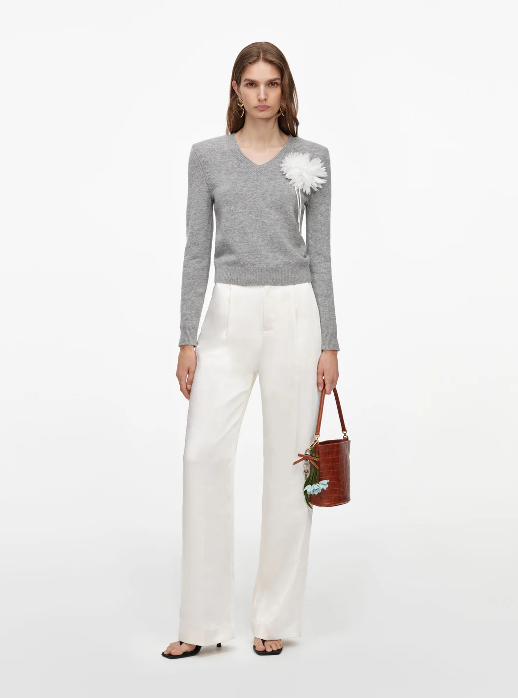 GREY FLOWER WOOL JUMPER
