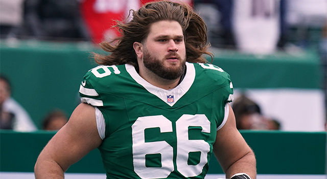 Jets agree to terms with OL Joe Tippmann on four-year, $66.4 million extension