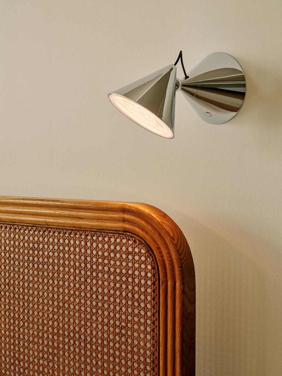 Pose Surface Light