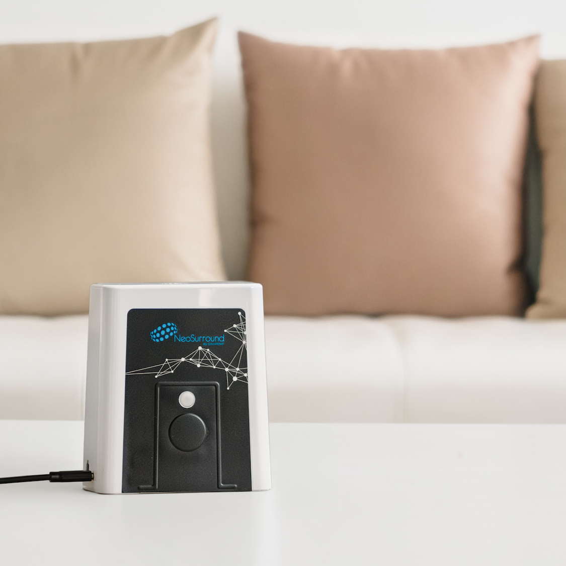 NeoSurround® ​surrounds your body with calming PEMF signals.