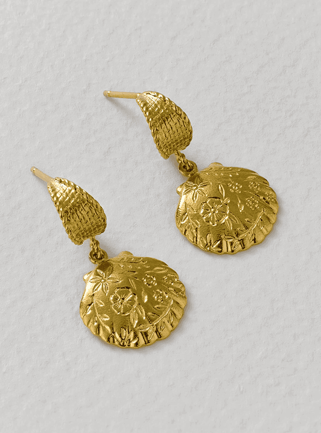 Basket Weave Huggie Hoop Earrings with Floral Engraved Scallop Shell Drops