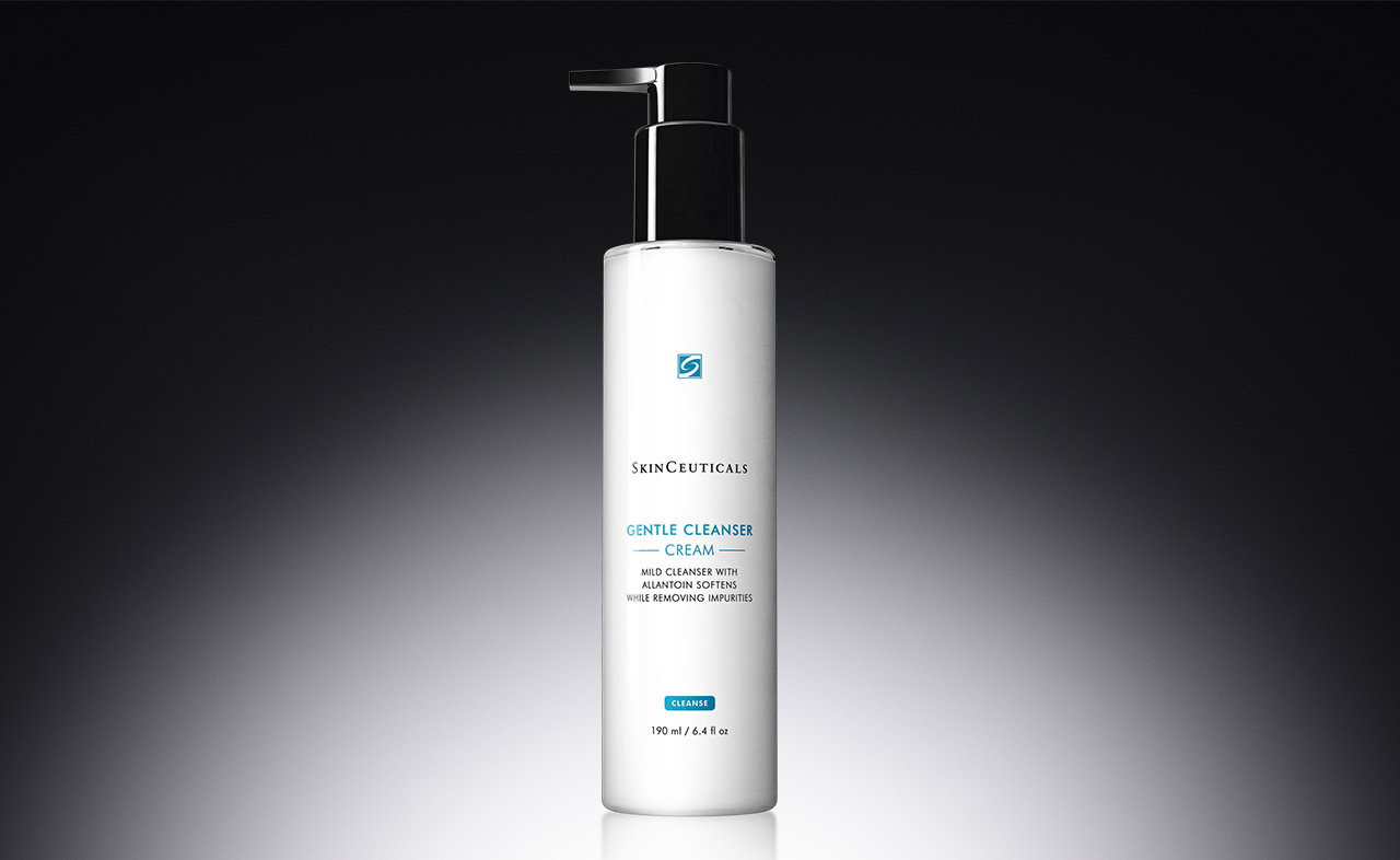 Gentle Cleanser 150ml vor schwarzem Hintergrund