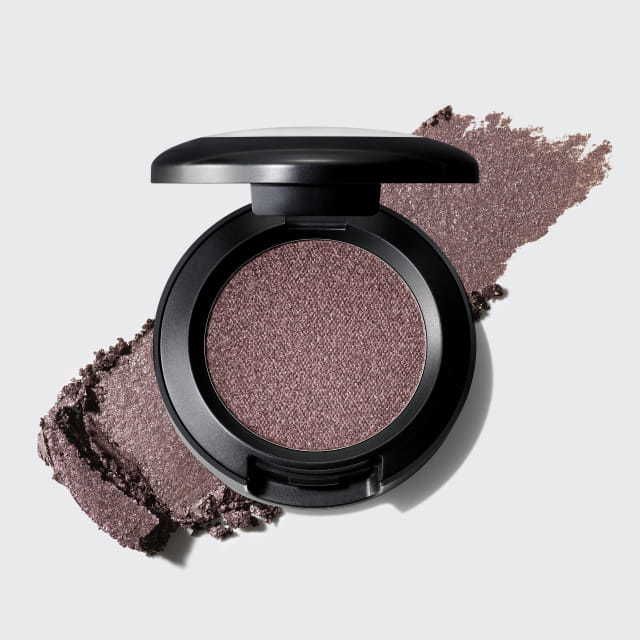 METALLIC EYESHADOW