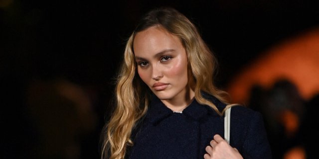 Lily-Rose Depp photos 070 Shake