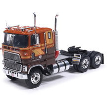 Ford COE 9000 - Brown and Tan 1:64 Scale Diecast Model Truck by IXO Models