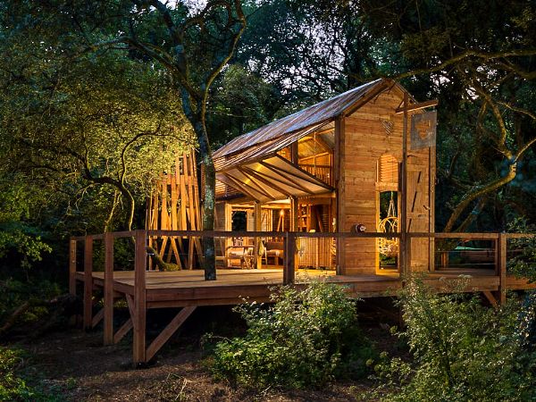 The Danish Cabin - off-grid in the Cornish woods