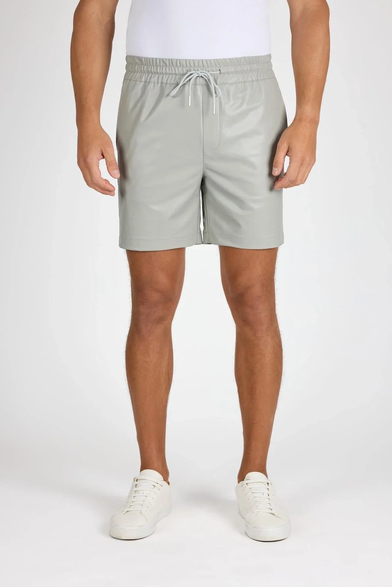 Image of Bond Short Leather Light Grey