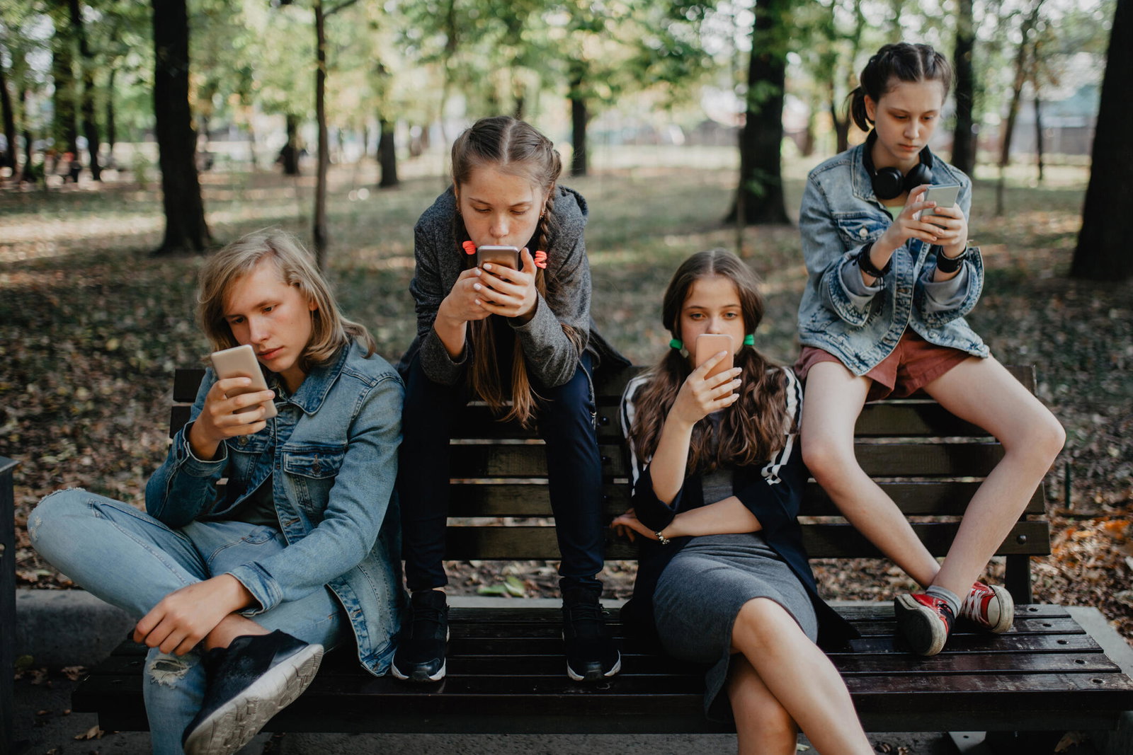UK to Ban Social Media for Under-16s, With Sweeping Restrictions for All Teens