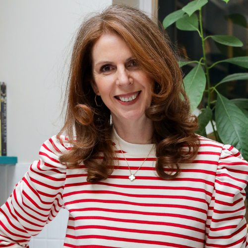 Find out how to create a quick and easy everyday makeup look using just 5 products, with Anna’s top tips
