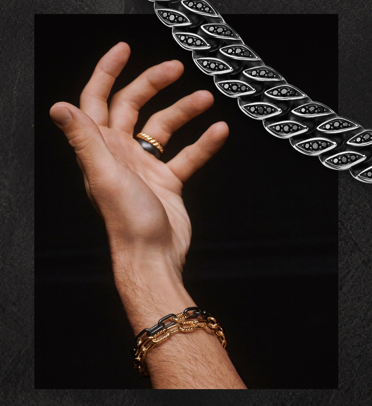 Curb chain - the most elevated expression of our signautre links