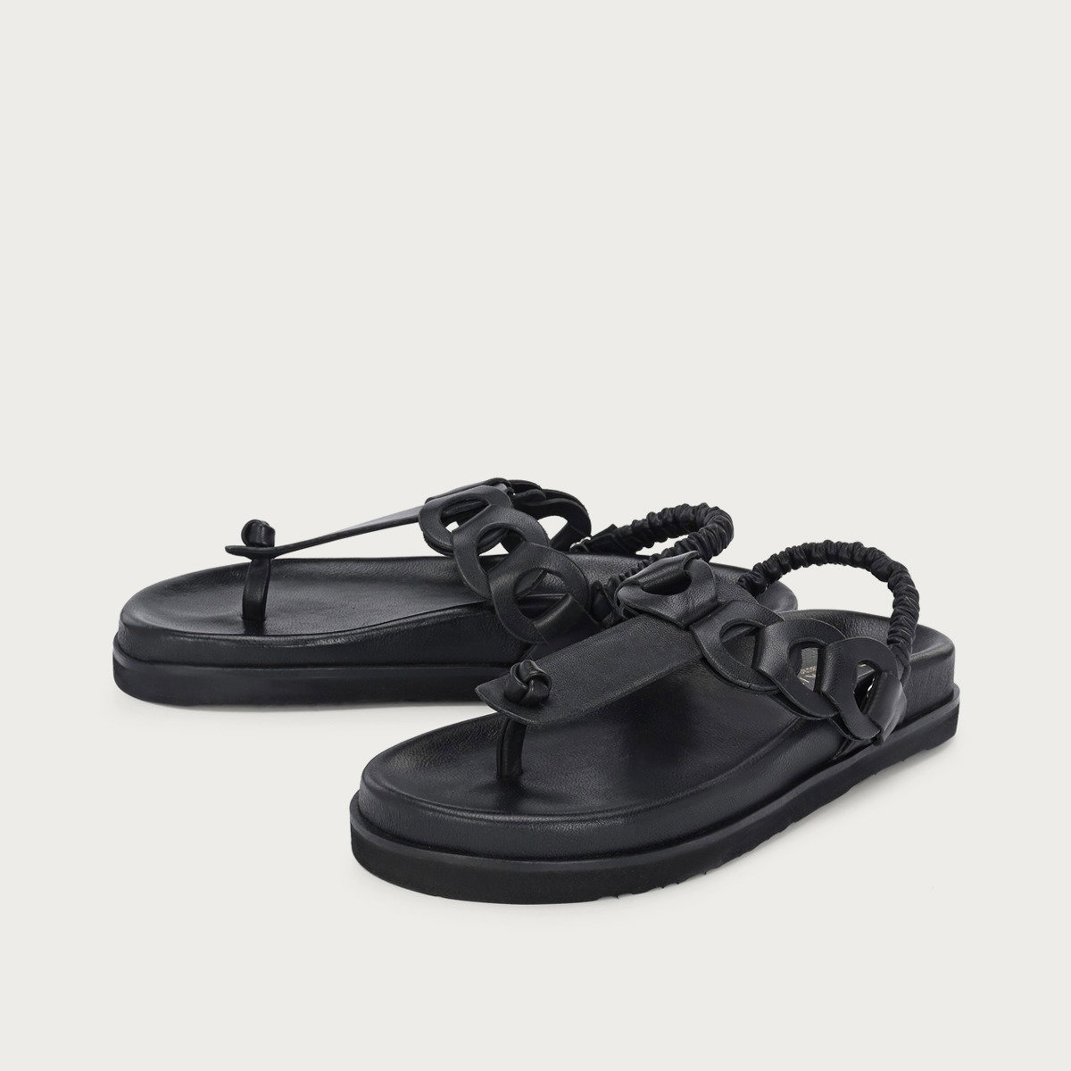 ODINE Schwarz Extra Leichte Sandale aus Leder mit Wechselfußbett und flexibler Sohle
