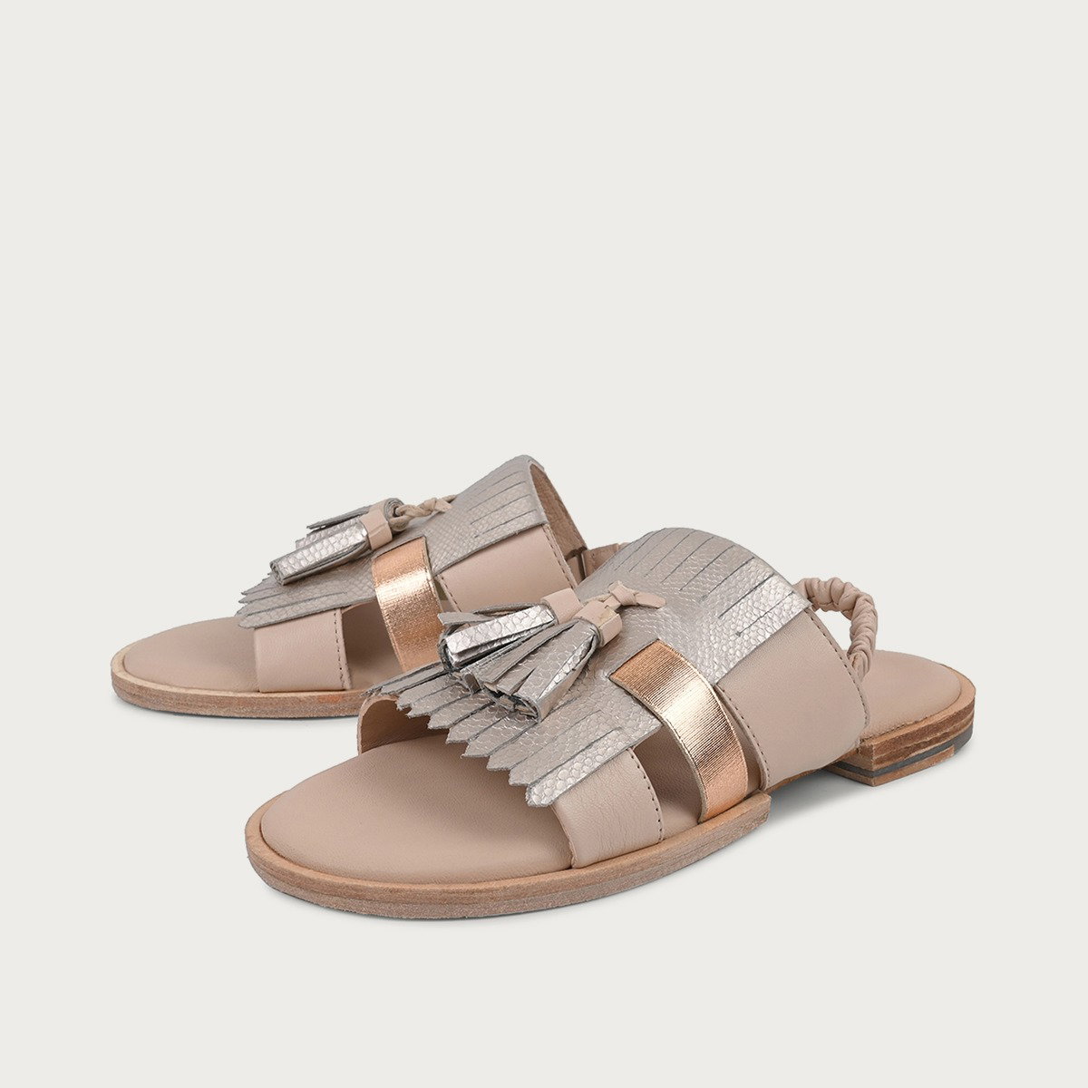 ROJA Platin Riemchensandale aus Leder mit flexibler Sohle, Memory Foam Innensohle und chromfreiem Futter
