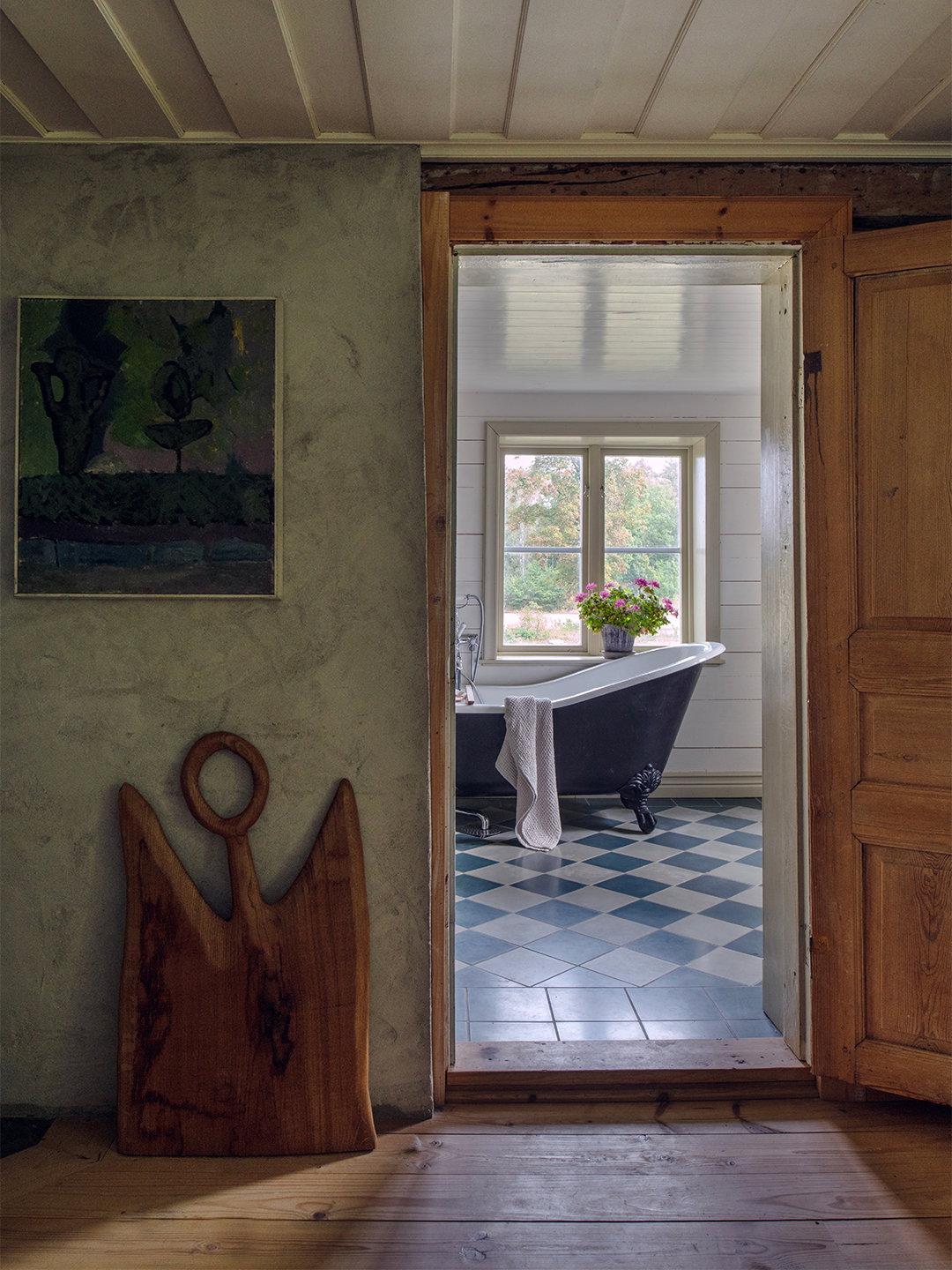 Inside a Vintage Dealer’s Little Red Cottage in the Swedish Countryside