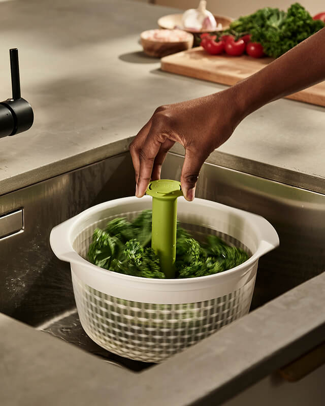 Kitchen Gadgets & Utensils