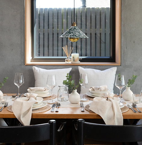 Table setting with Pimlico white wine glasses