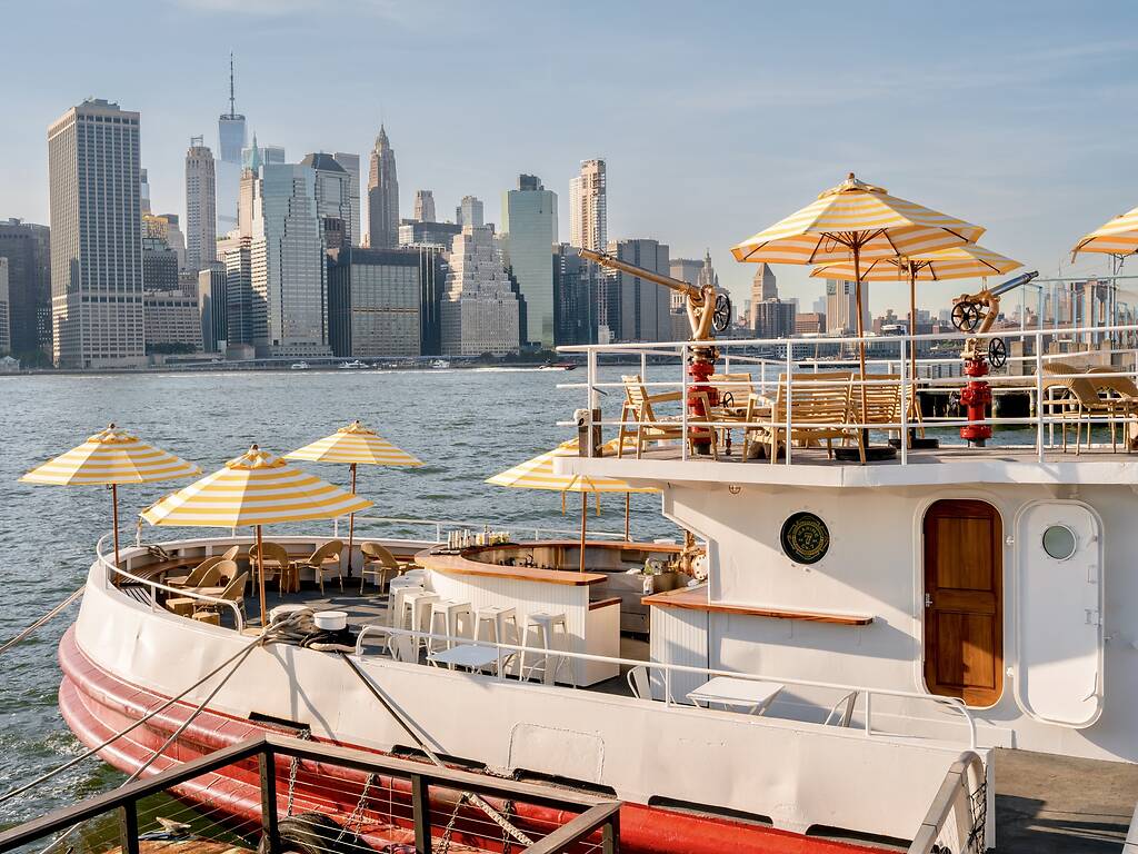 FDNY floating bar