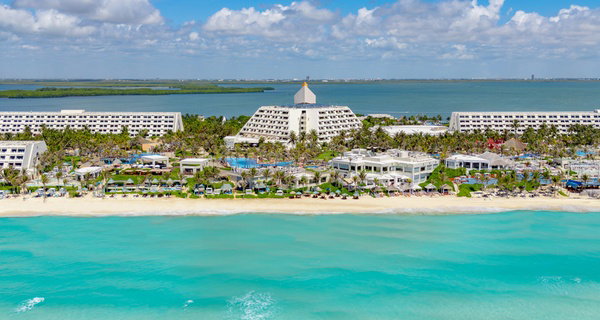 Members: All-Inclusive Stay for Two at The Pyramid Cancun - Book Now!