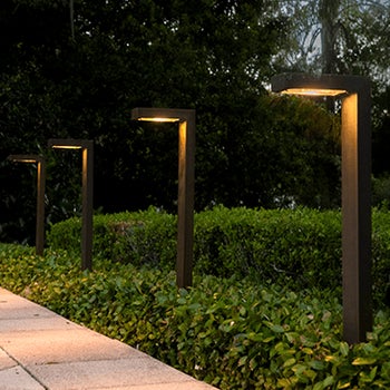 Volt Lighting 
 The Best in Landscape Lighting