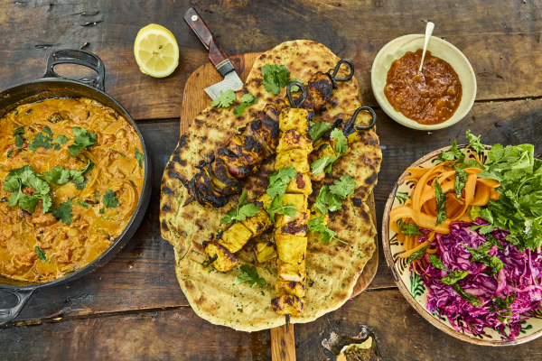 Brochettes de poulet épicées & sauce au beurre by Jamie Oliver