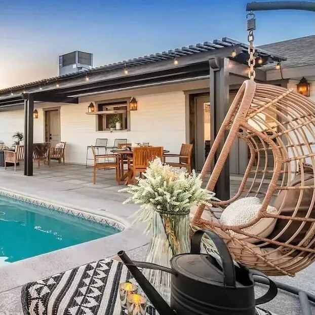 Save on longer stays in Scottsdale, Arizona.
