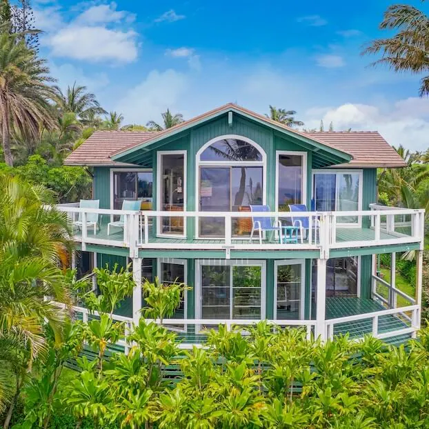 Save on longer stays in Maui, Hawaii.