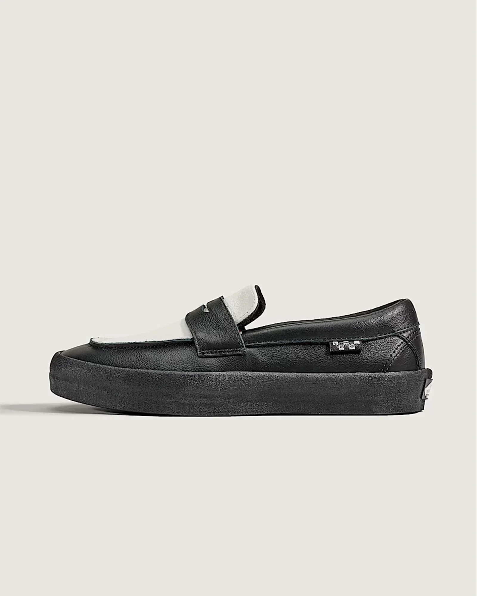 Image of Skate Loafer Shoe - Black/White