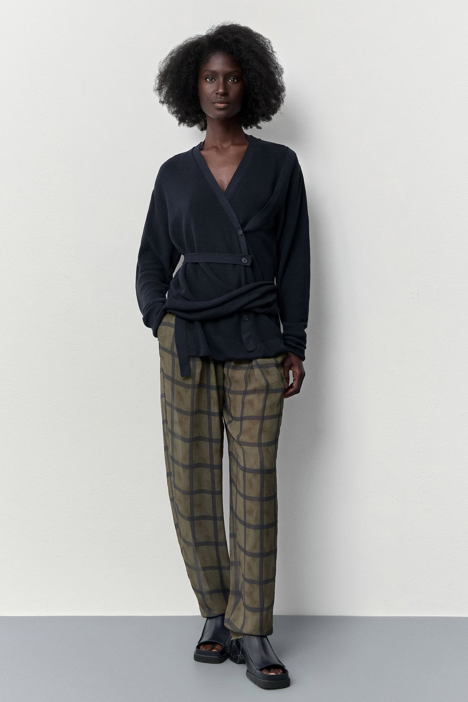 SIBILEH CARDIGAN