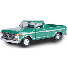 1977 Ford F-150 Custom Pickup - Jade Glow 1:24 Scale Diecast Model Truck by Motormax