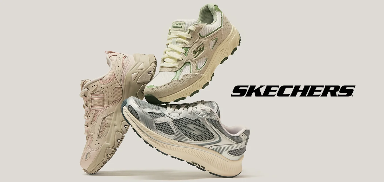 Drei schwebende Sportschuhe in Beige-Rosa, Beige-Grün und Grau-Weiß, vor einem schlichten hellen Hintergrund präsentiert.