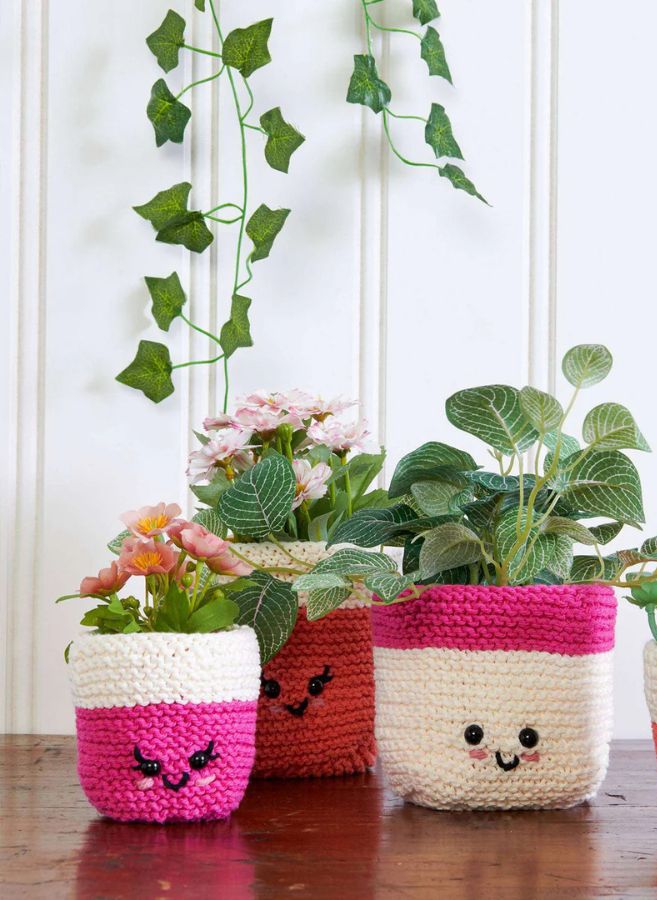 Free Lily Plant Pals Knit Pot Cozies Pattern
