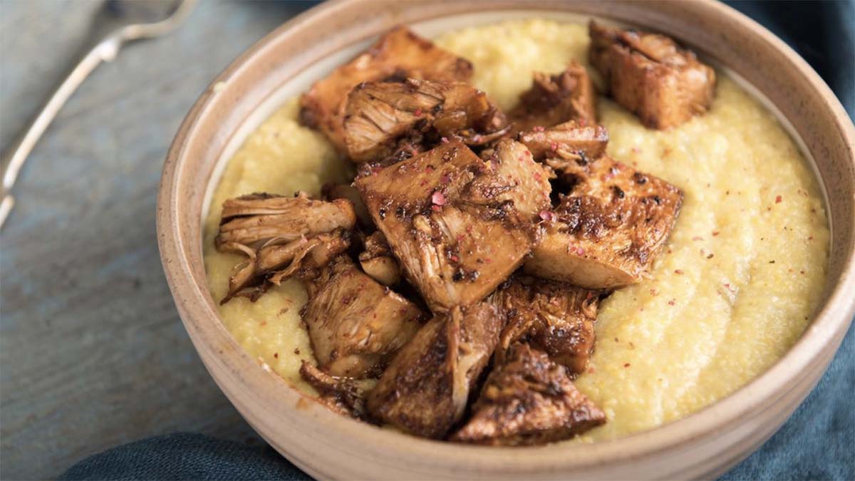 Spiced BBQ Pulled ‘Pork’ Over Southern Grits