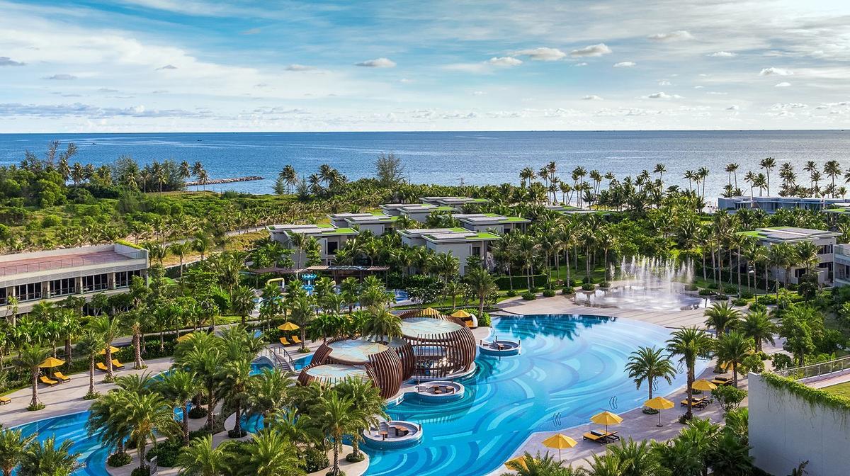 Pullman Phu Quoc Beachfront Luxury with All-Inclusive Dining, Massages & Daily Cocktails