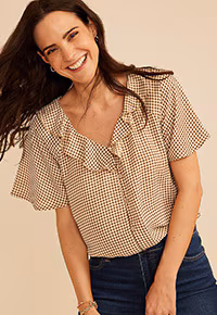 Model wearing maurices clothing.
