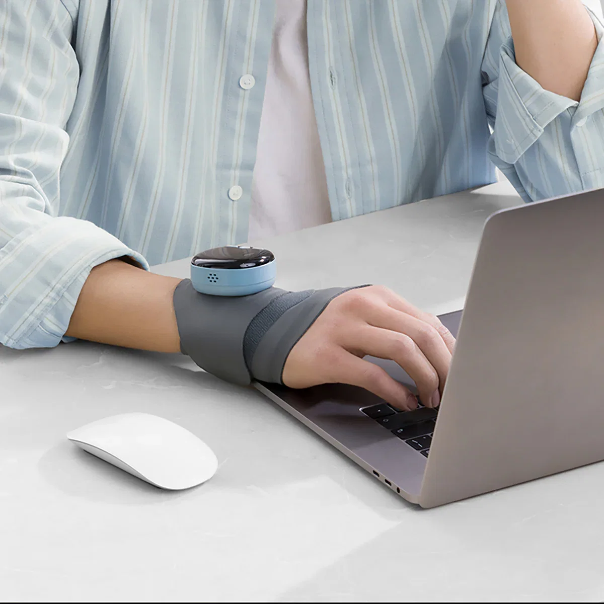 Image of Electric Wrist Massager Wrap