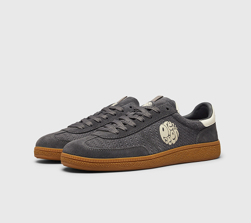 grey ramblas trainer