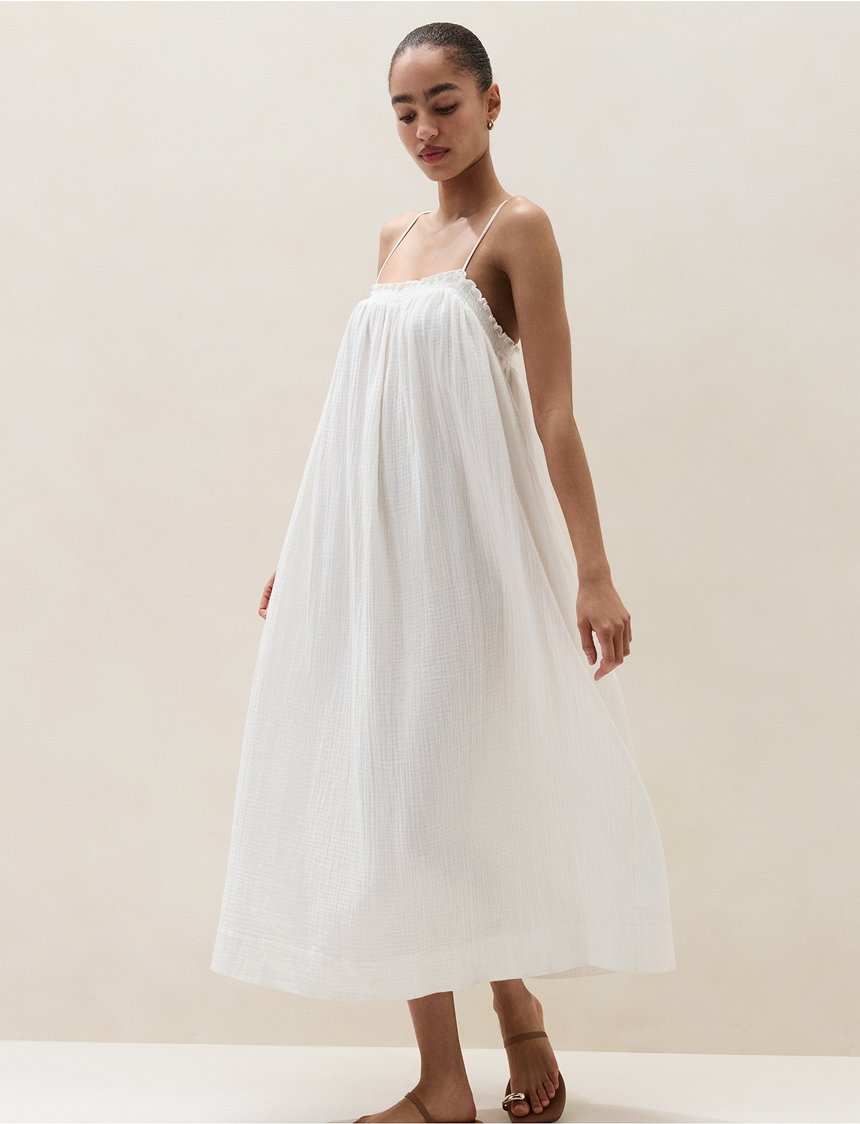 Organic double cotton smocked dress in white