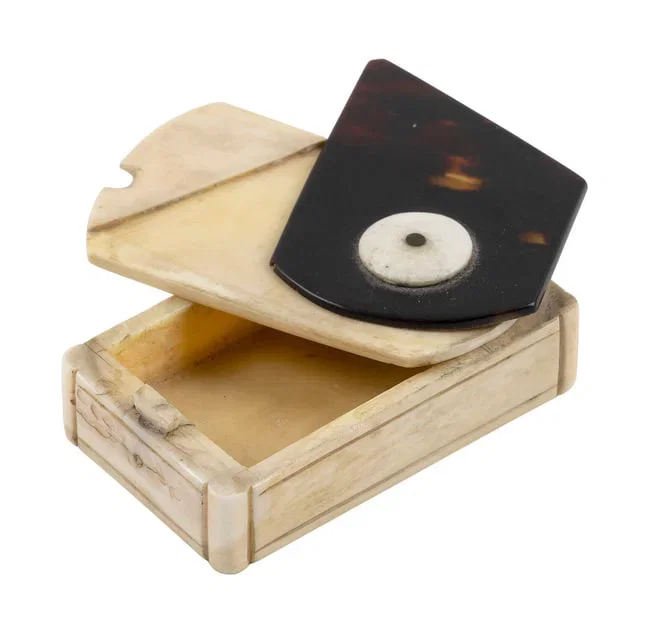 SAILOR-MADE IVORY AND SHELL PUZZLE BOX America, 19th Century Height 1